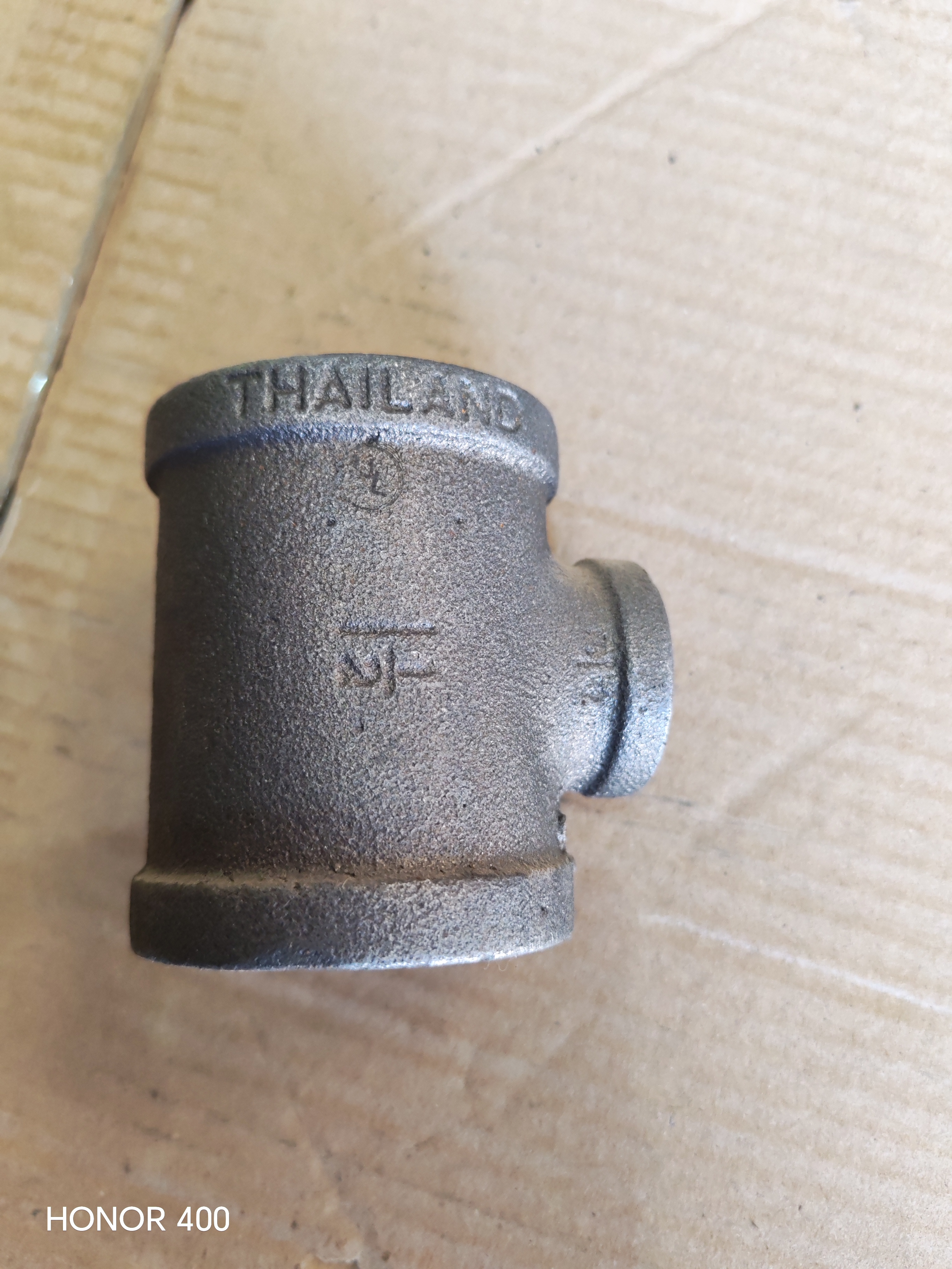 TEE THREADED BLACK  1 1/2 '-3/4 '-1 1/2 '