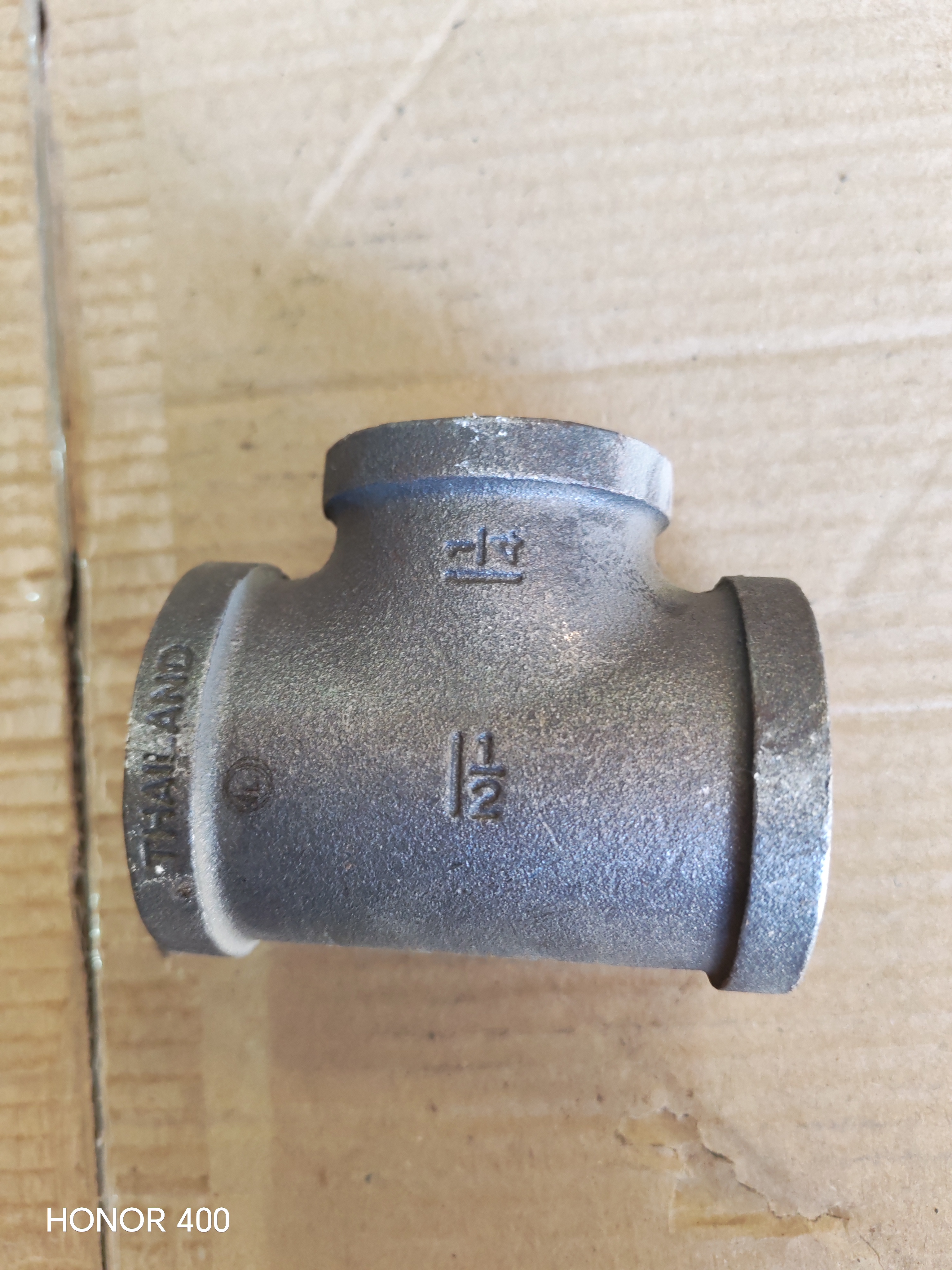 Black Reducing TEE Threaded 11/2"x11/4"