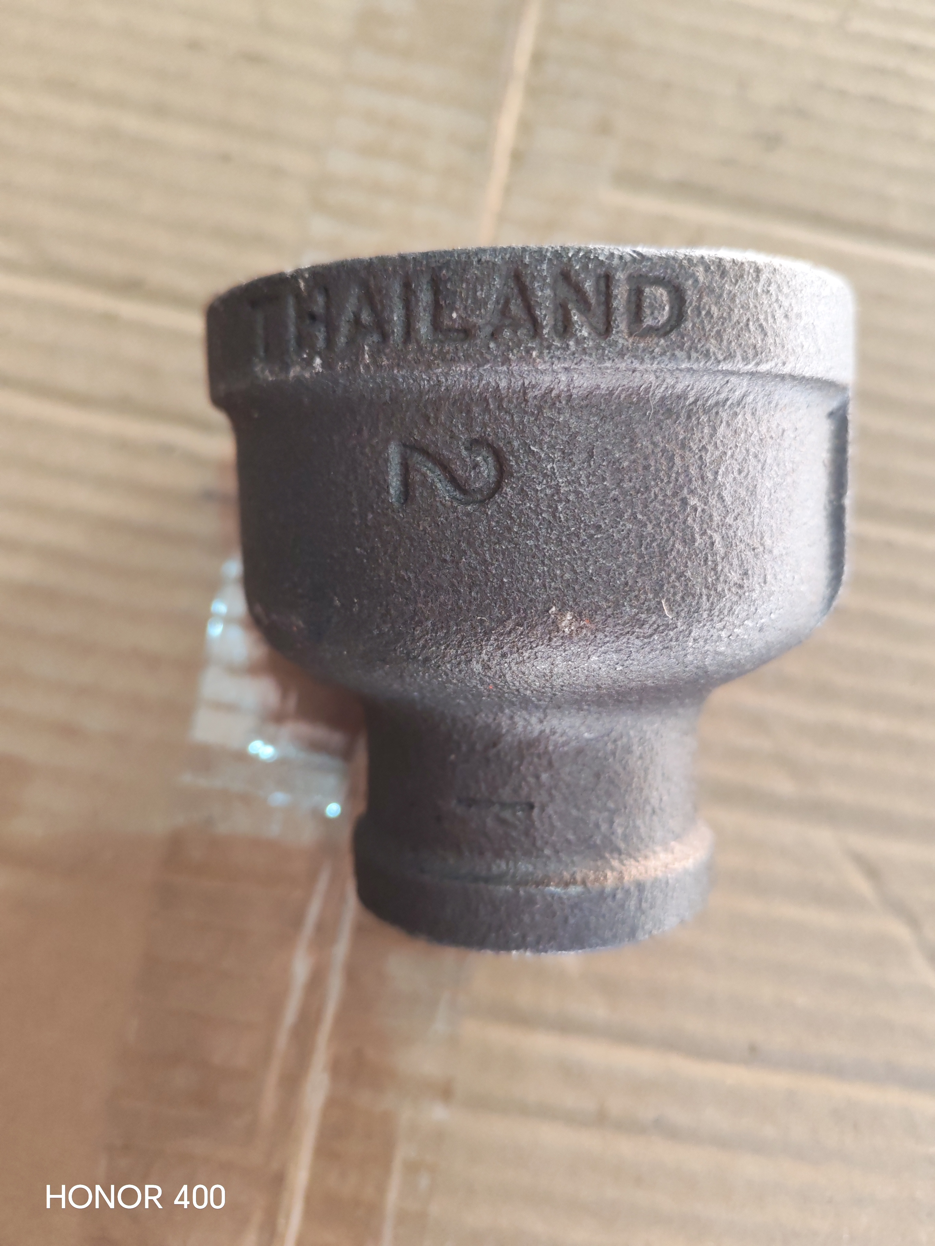 REDUCER THREADED BLACK 2 ' x 1 '