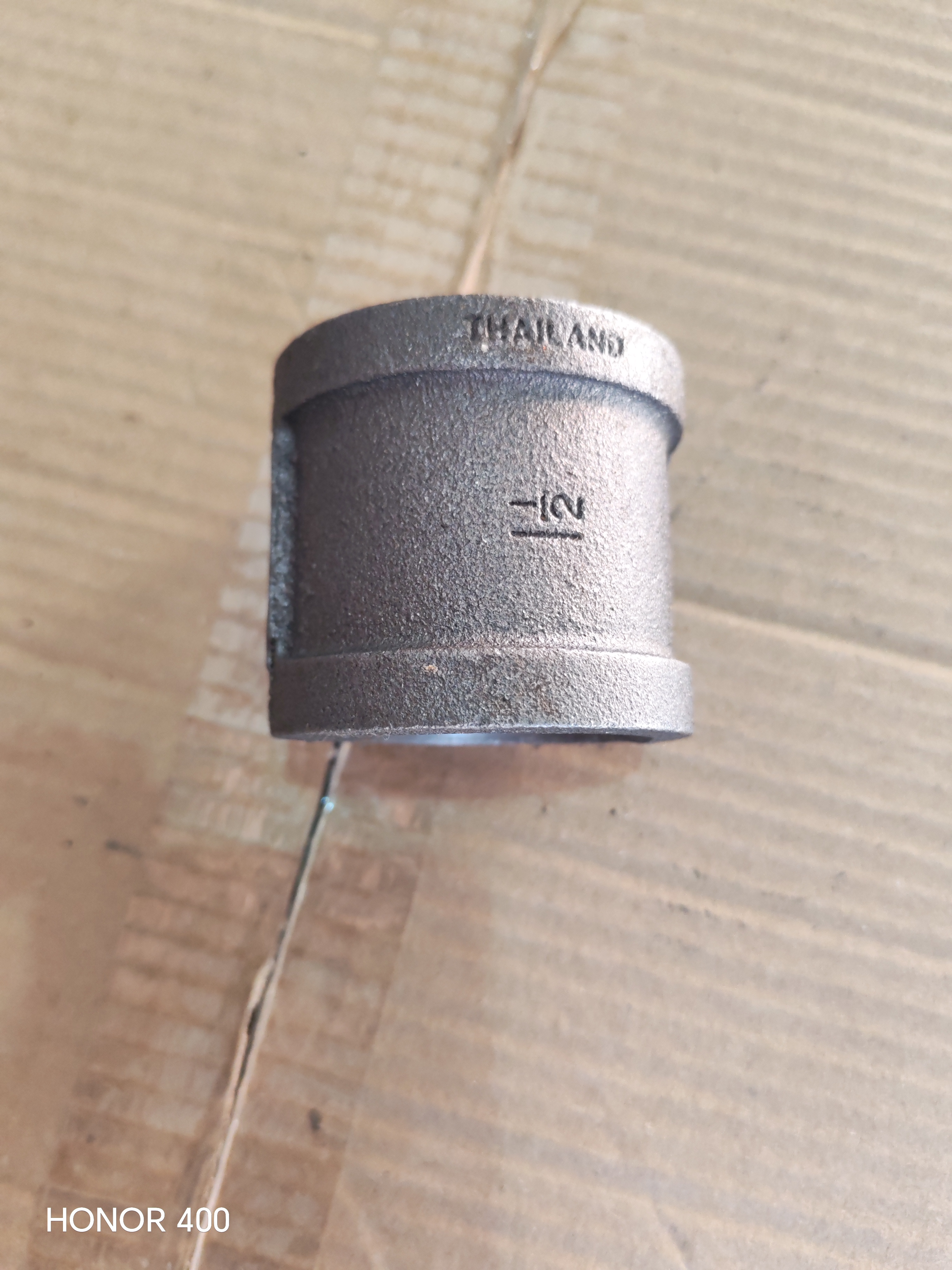 COUPLING BLACK 1 1/2 '