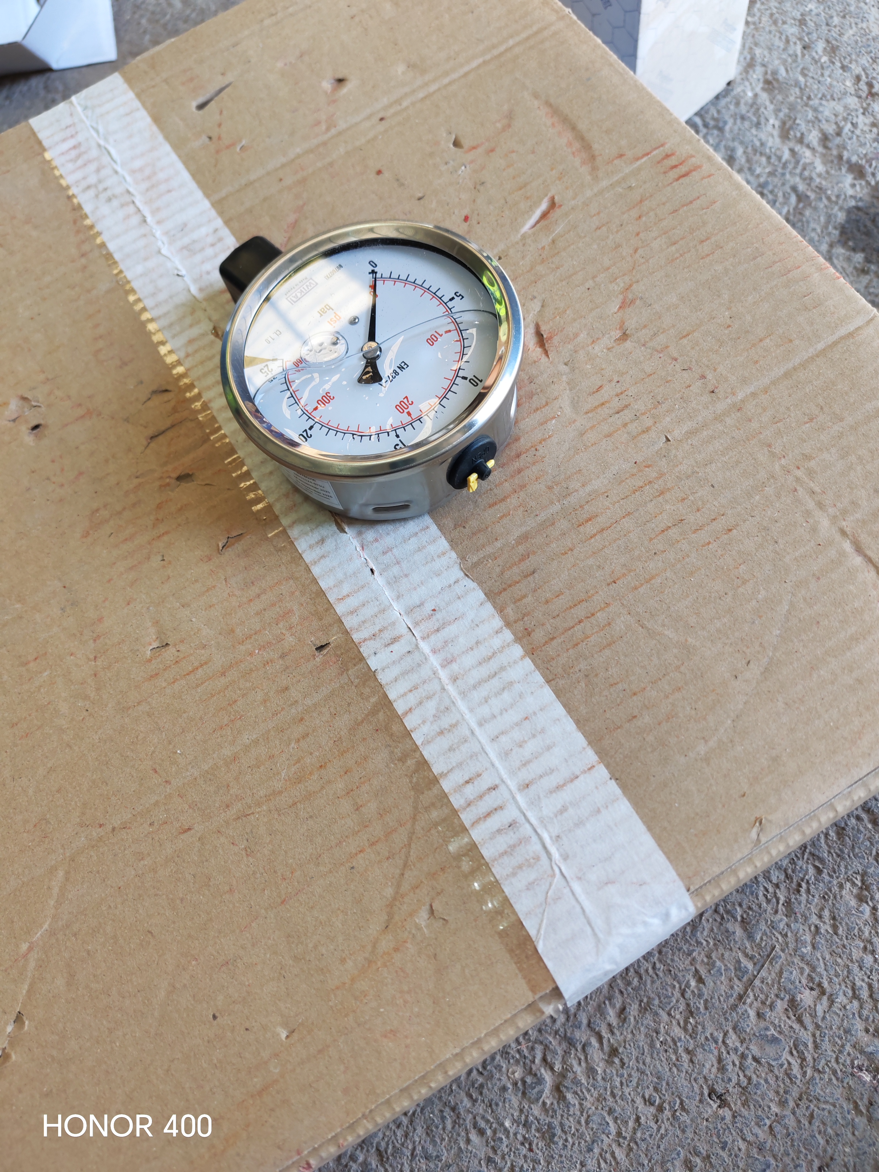 MANOMETER DN100 0-20 BAR