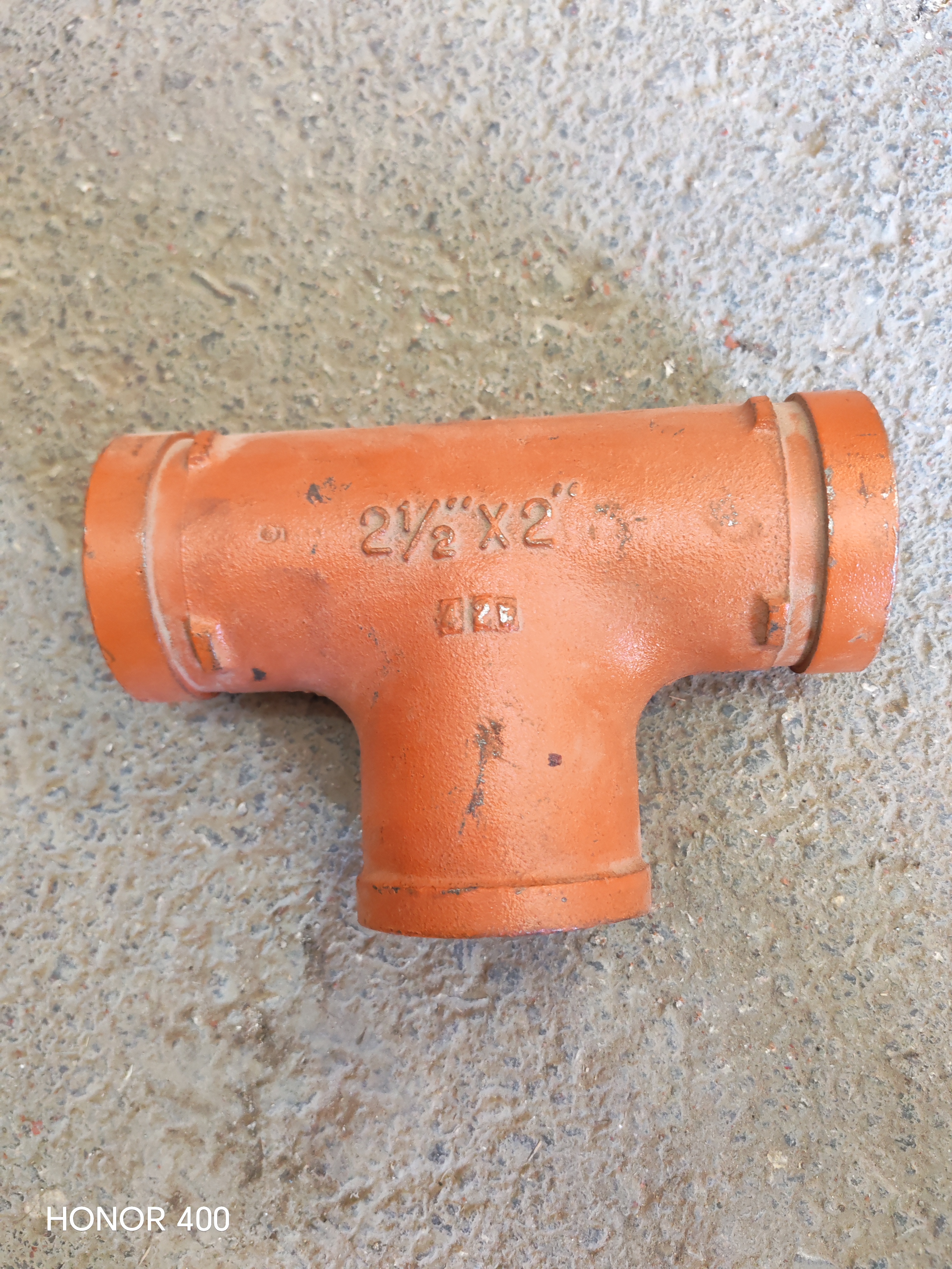 GROOVED REDUCTION TE 2 1/2'X2' (73X60MM)