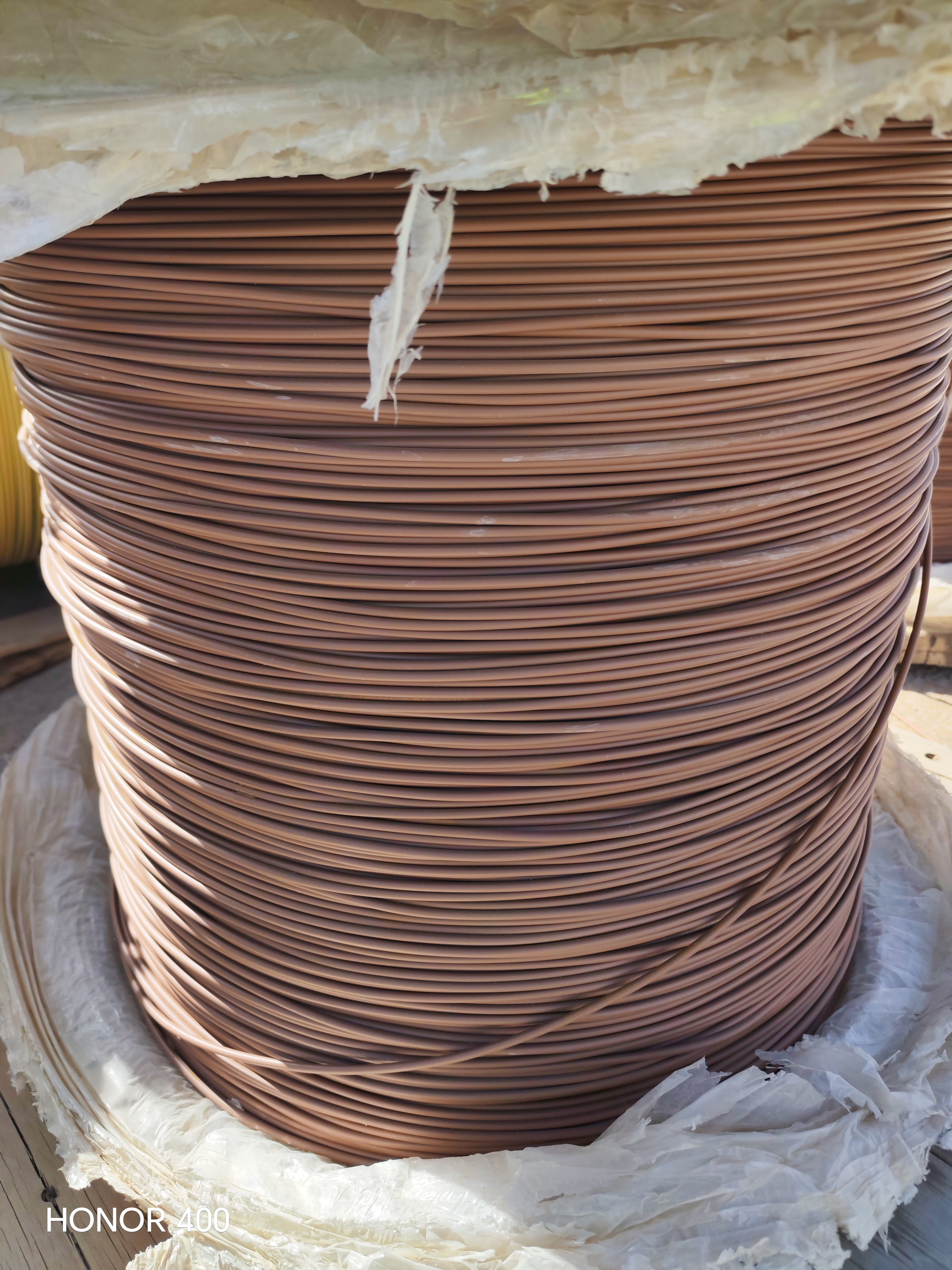 1x4mm2 CU-XLHF 450/750V BROWN