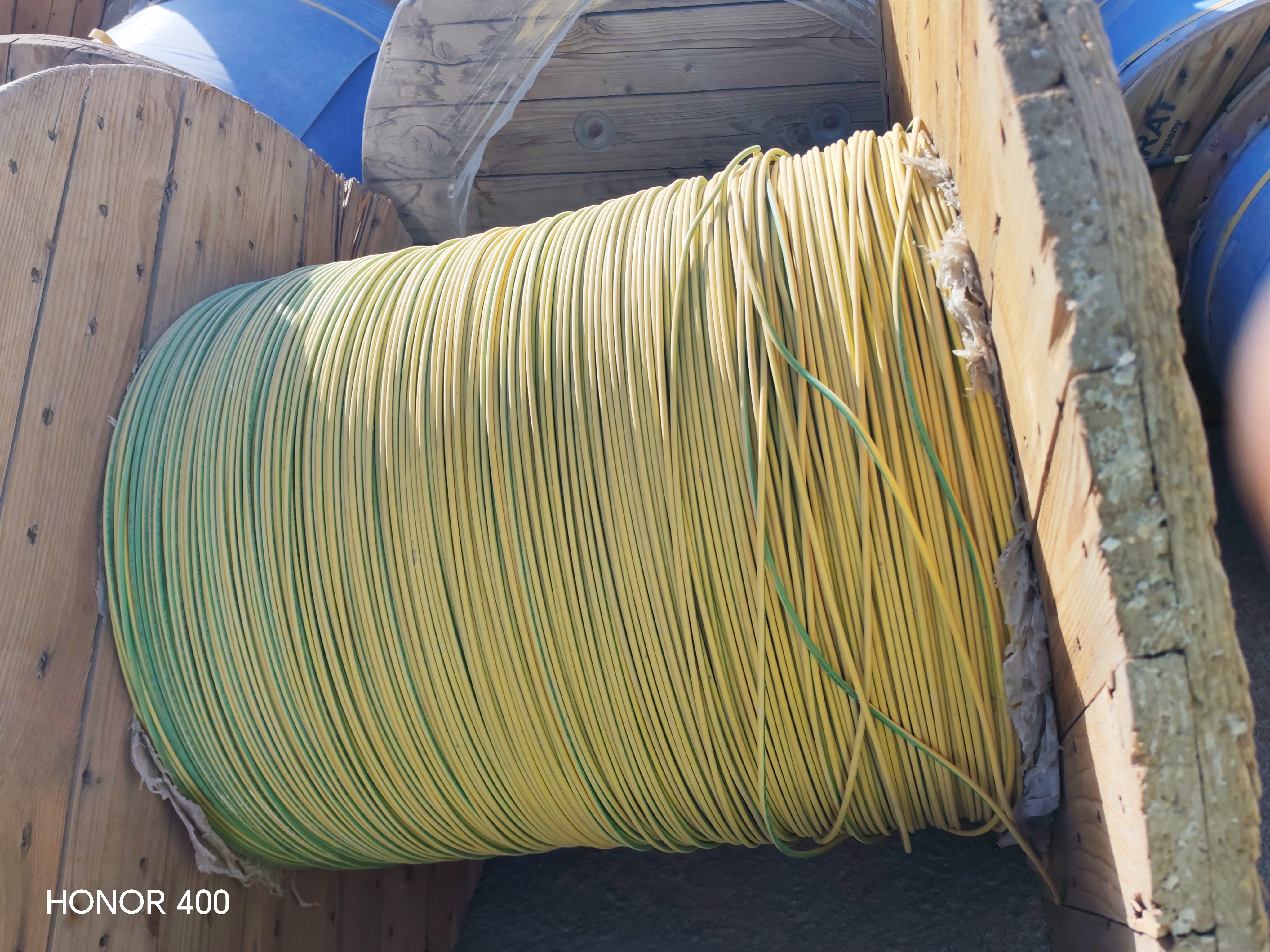 1x4mm2 CU-XLHF 450/750V Y/G