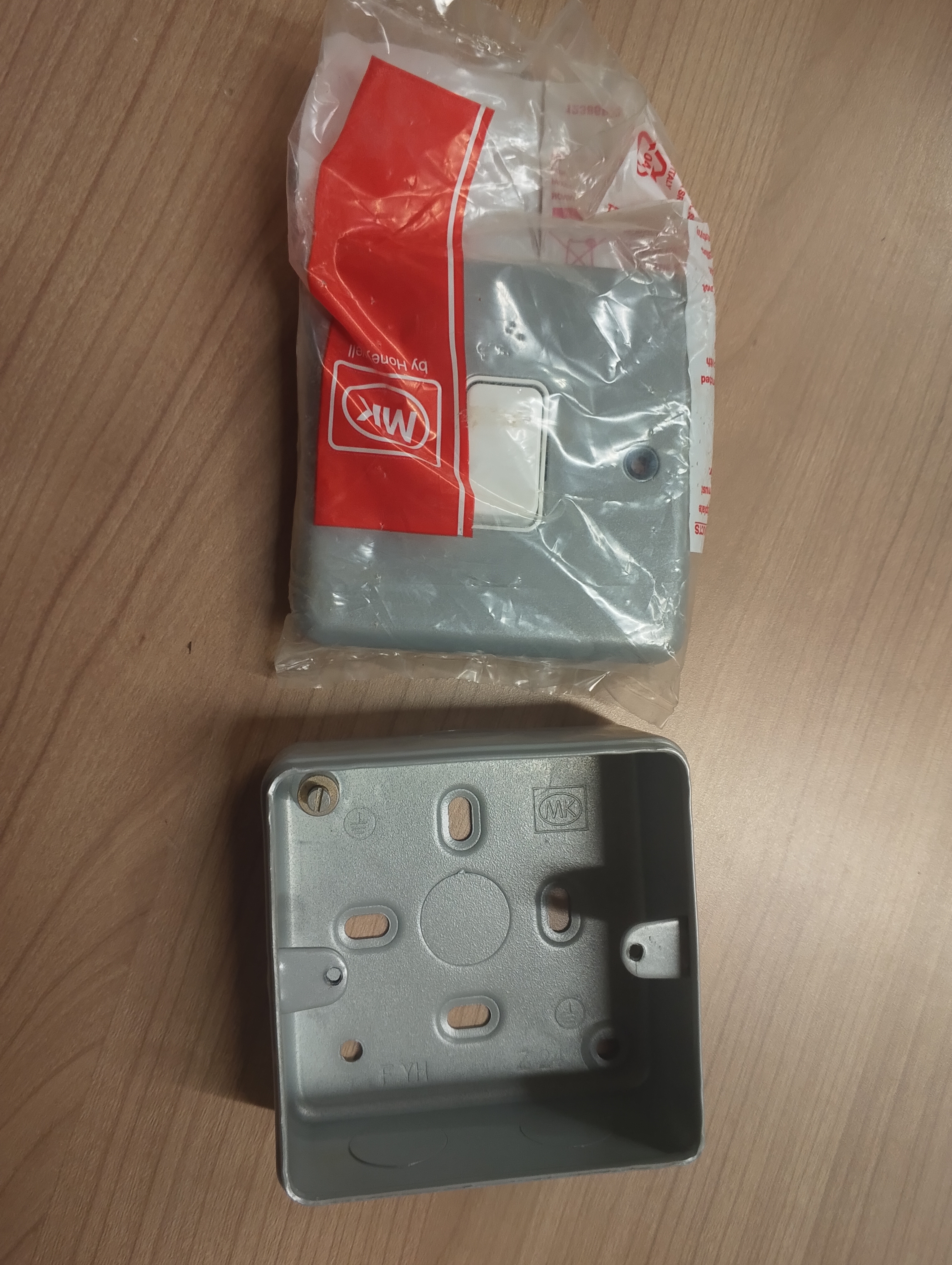 10A 1G SP 2 WAY SWITCH (10K3591 ALM)