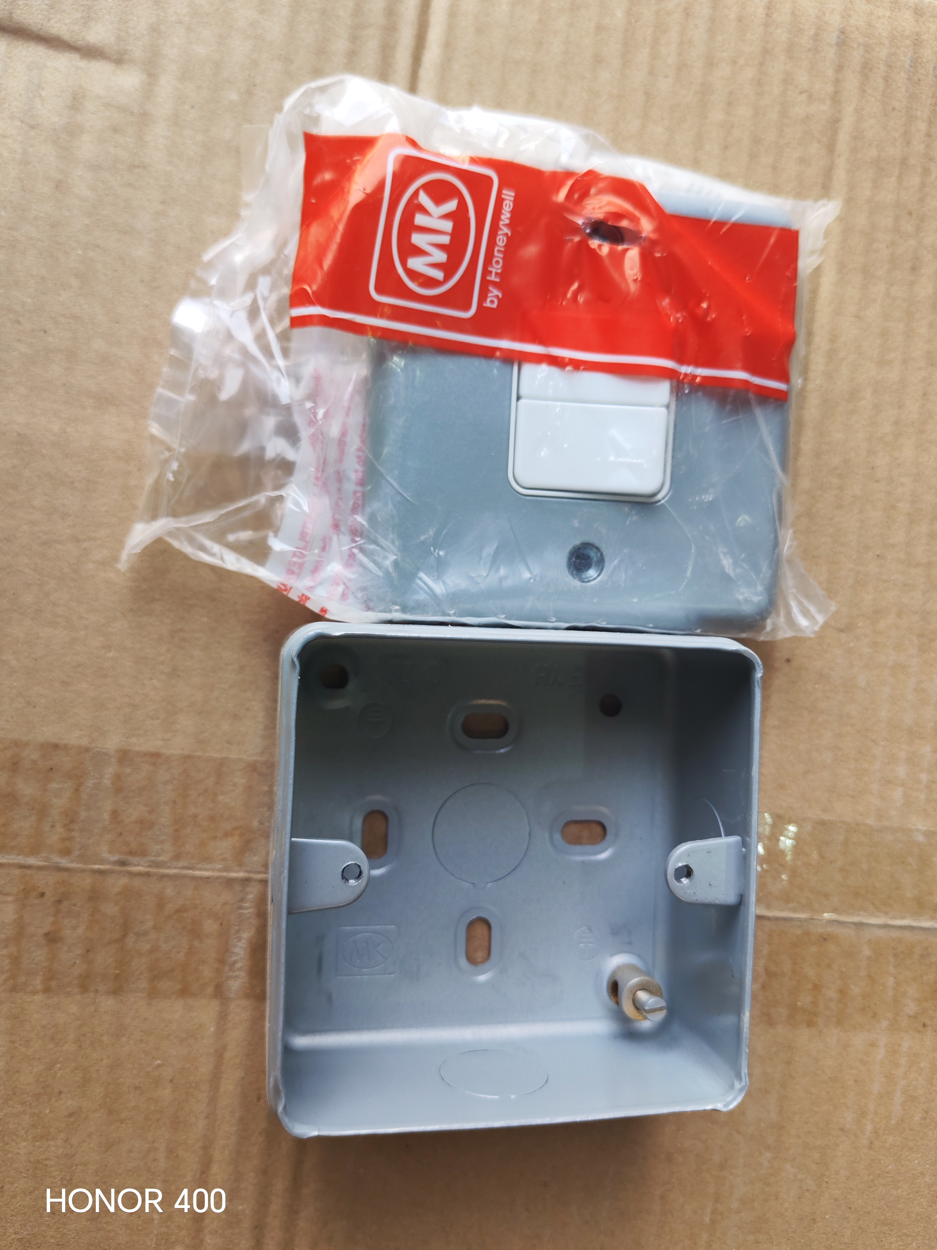 10A 2G SP 2 WAY SWITCH (10K3592 ALM)