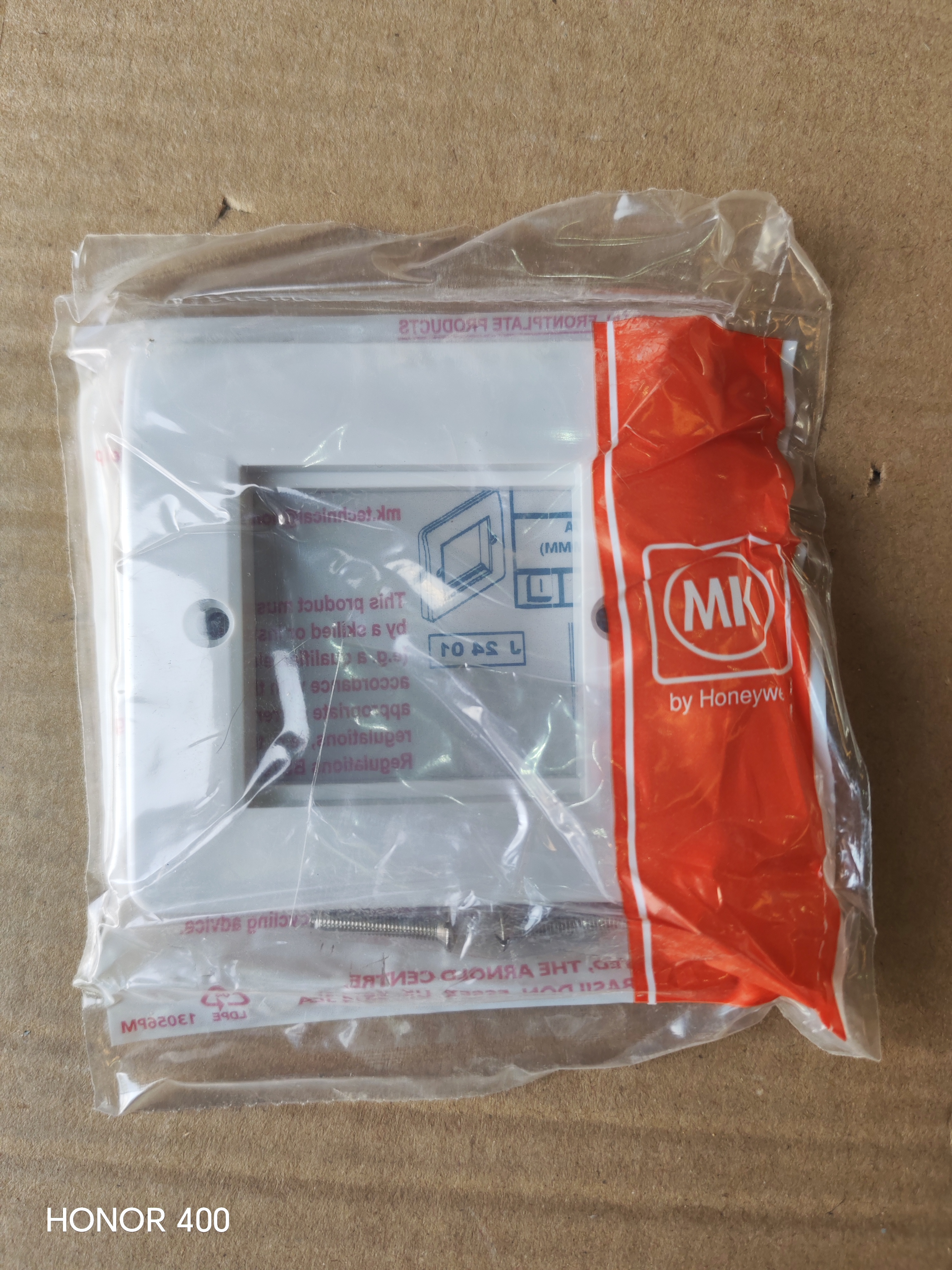 2M 1G EURO FRONTPLATE APERTURE 50 X 50 (10K182 WHI)