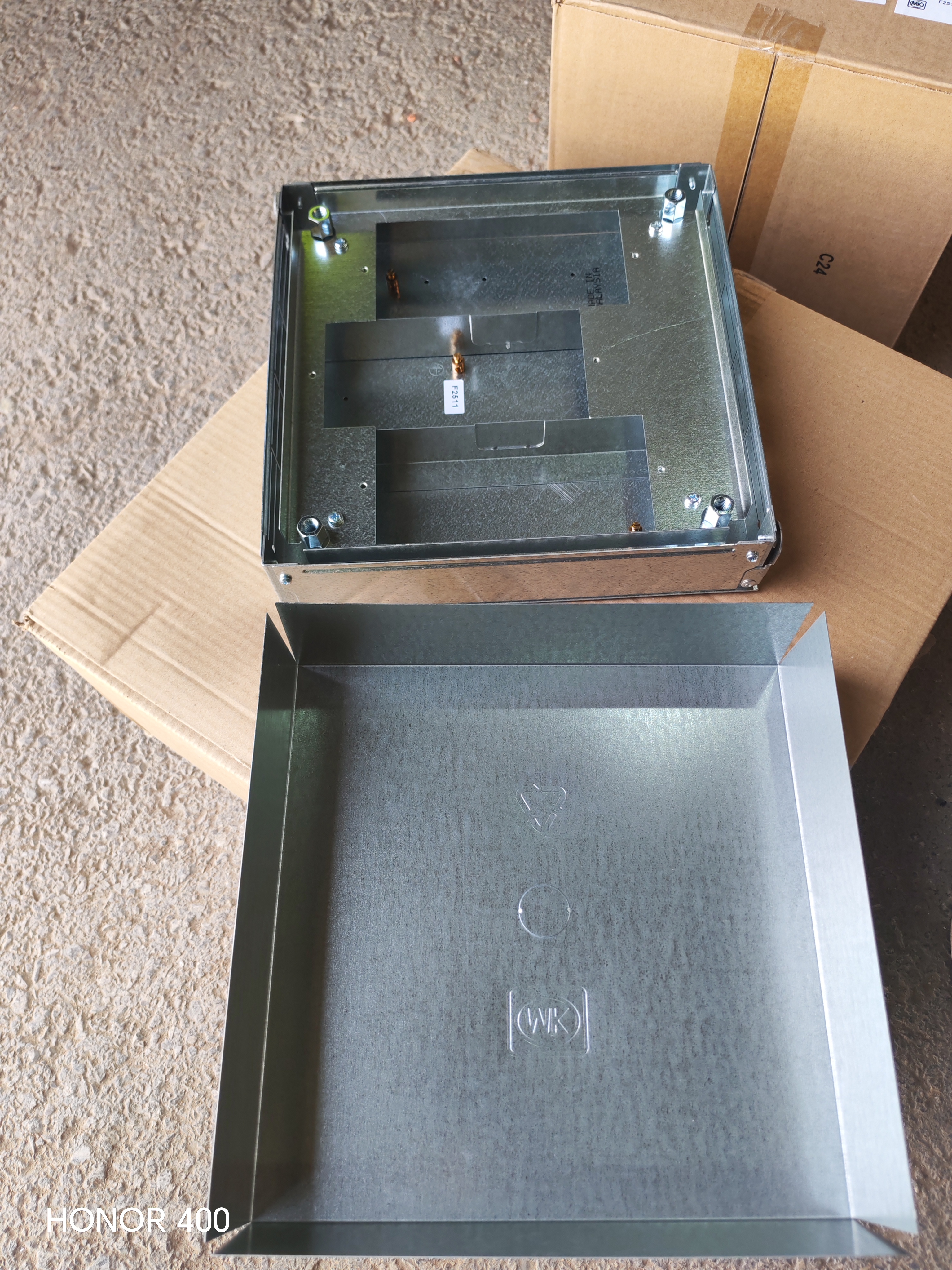 (14NXB265X-3)ONIX BASE 265X265MM 3 CMPT 80-110MM