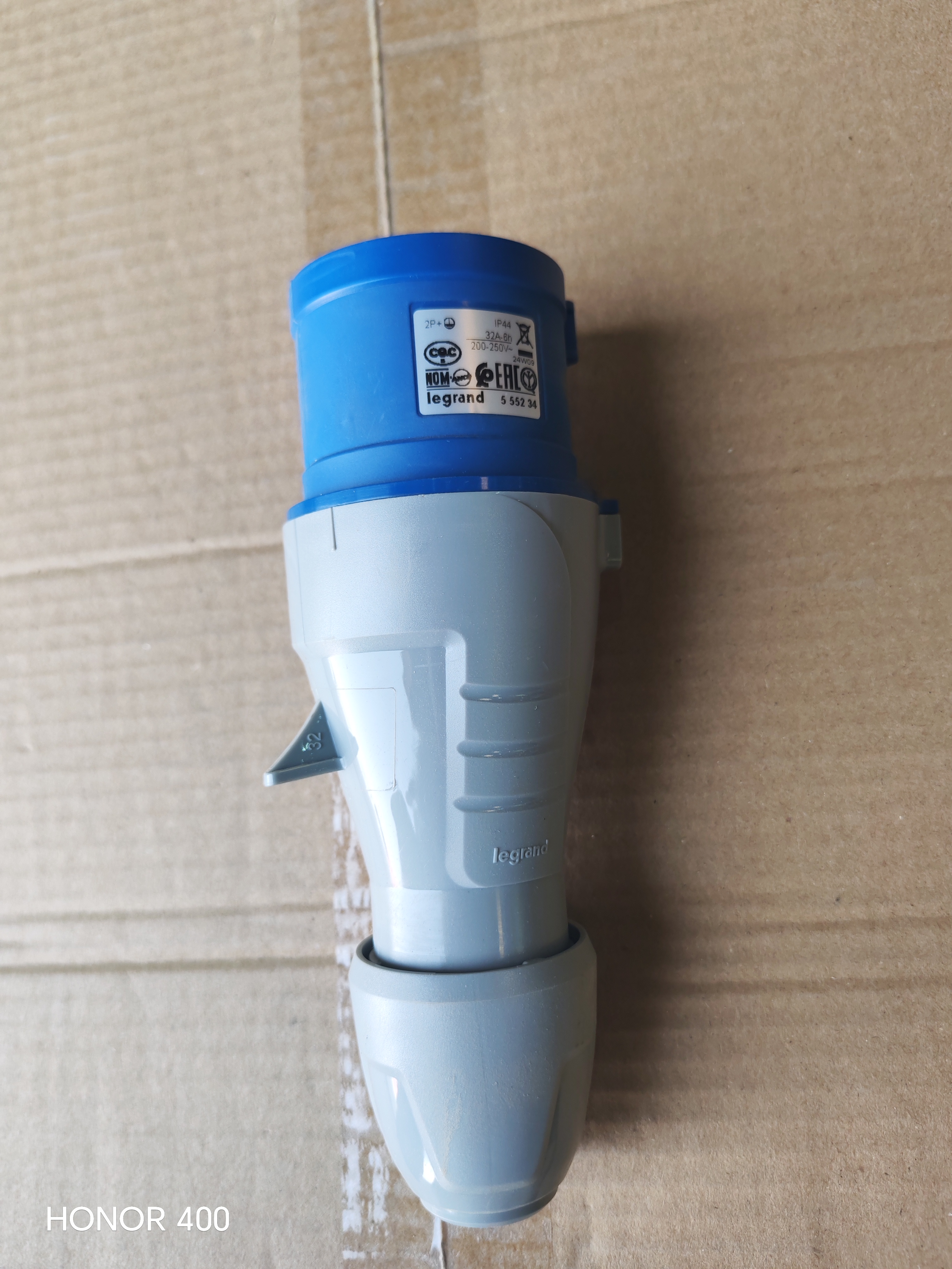 (111965)[LEG.555234] PLUG 32A 2P+E 200/250V IP44, P17