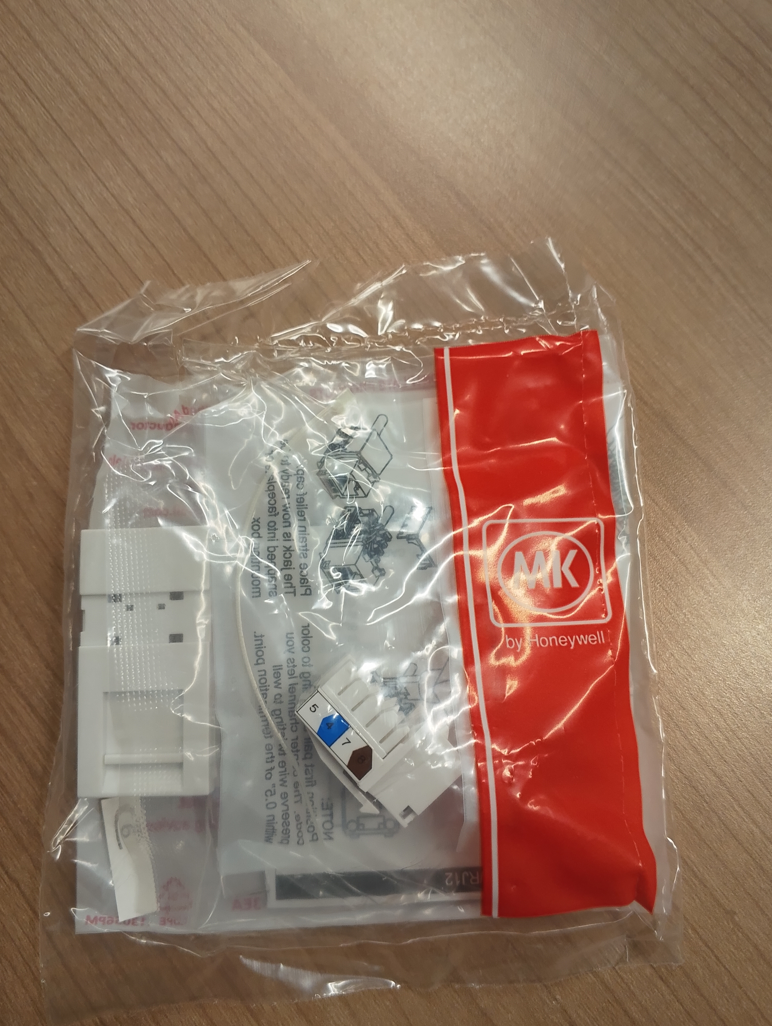 (10K5846 SA WHI) 1M RJ45 CAT6 STRAIGHT MODULE : EURO