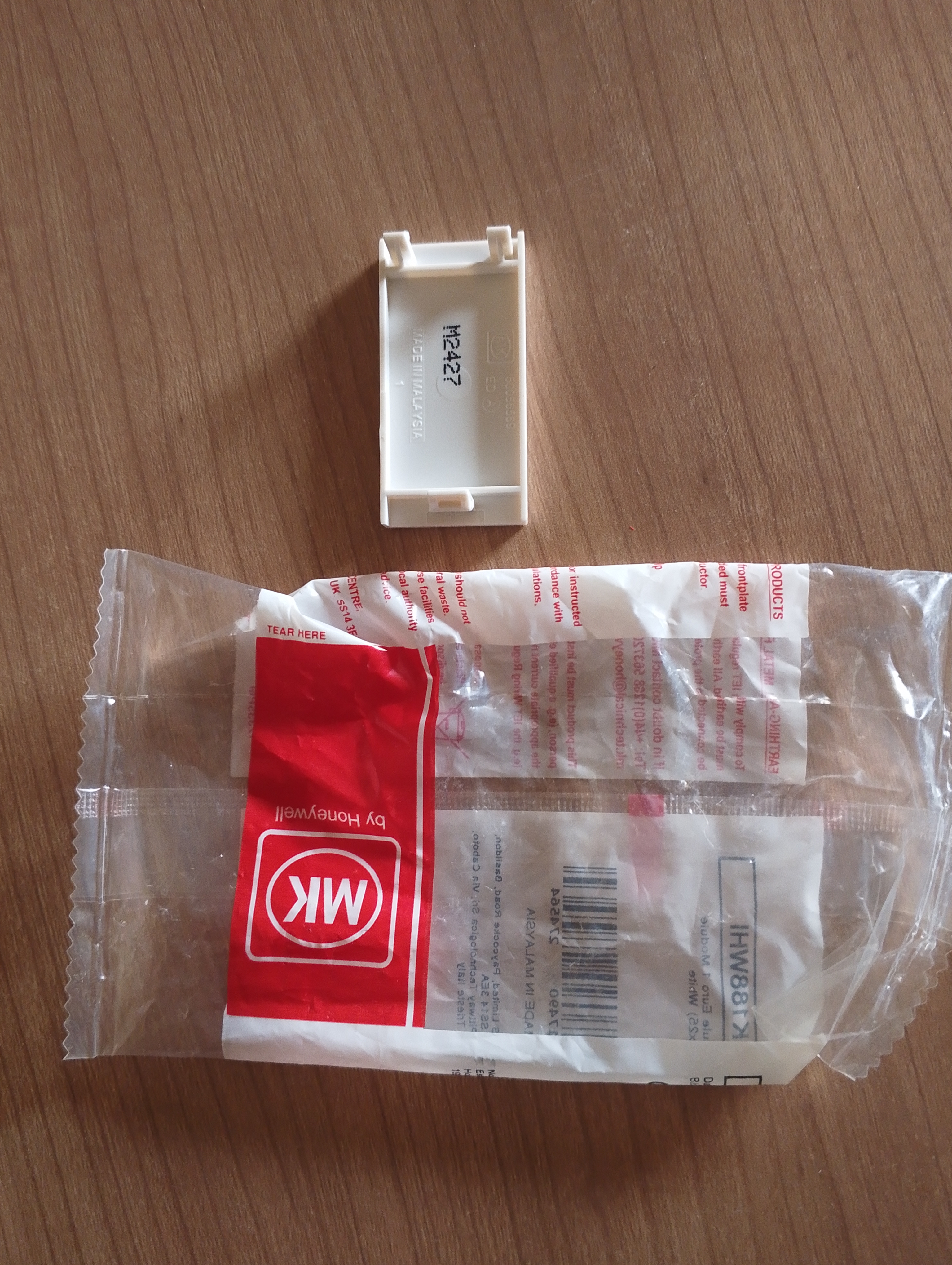 (10K188 WHI) ONE MODULE BLANK EURO 25 X 50