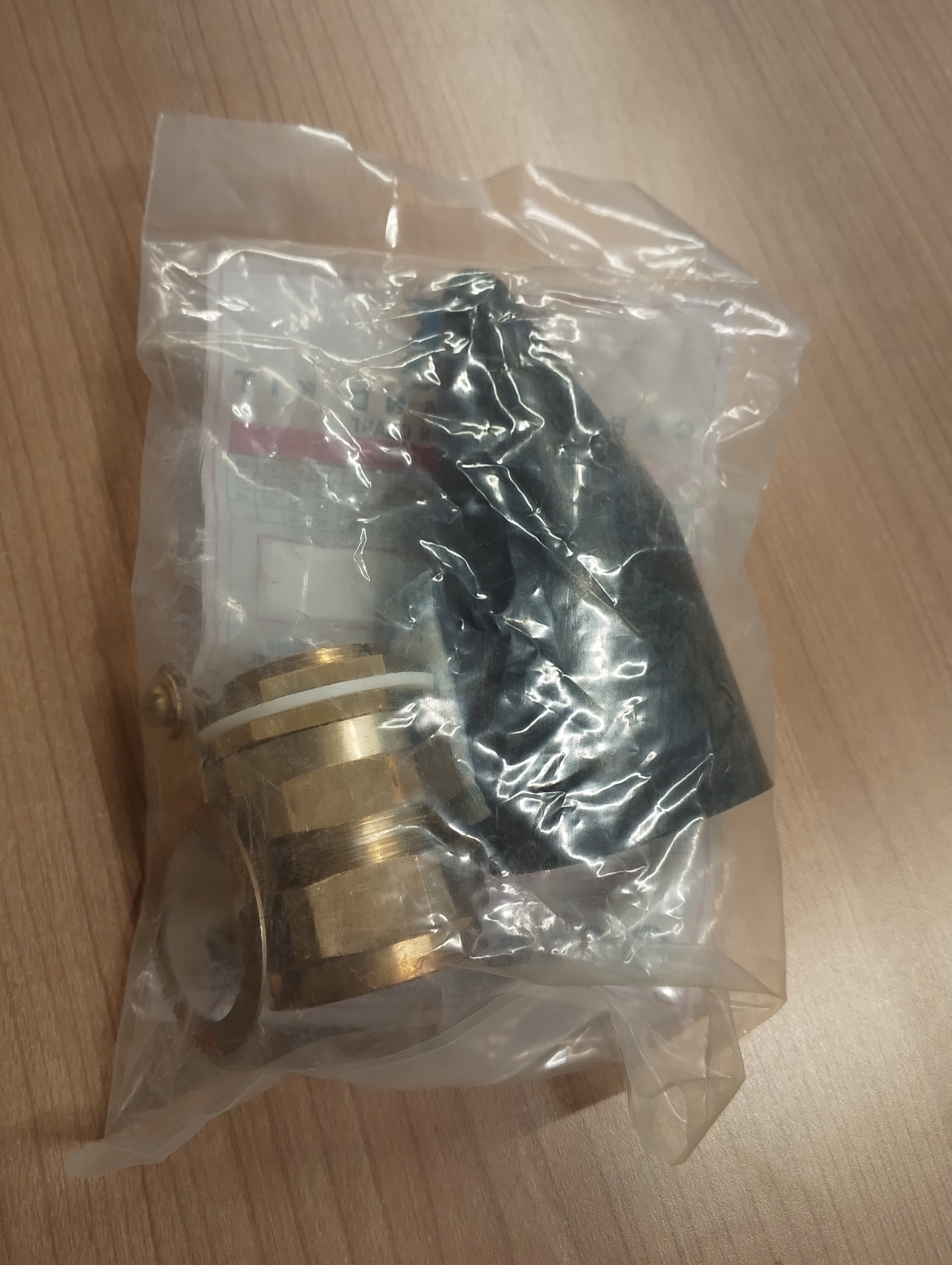 (29PXCW-32L)Tread Size Metric M32, Min.LGTH of Tread 10mm, Cable Range Max 'A'-26.3mm Max 'B'- 33.50mm